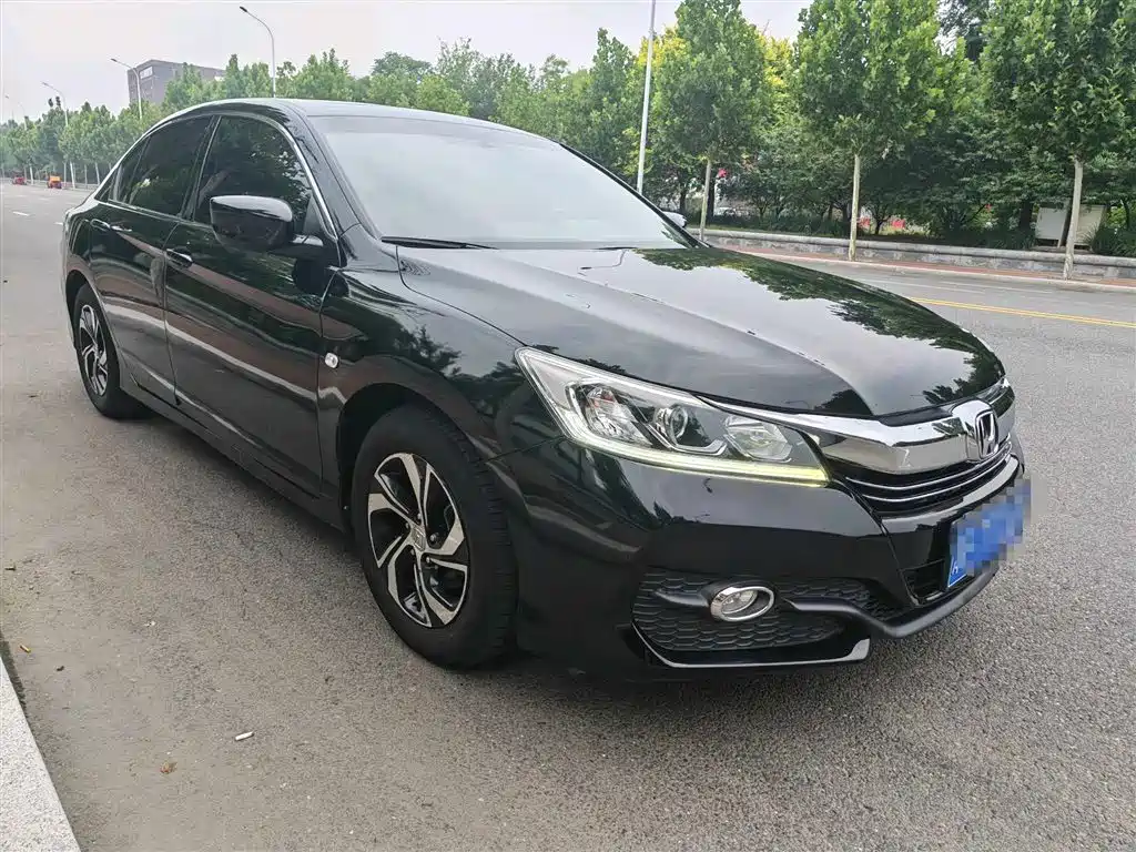 Honda Accord 2017 — фото 3