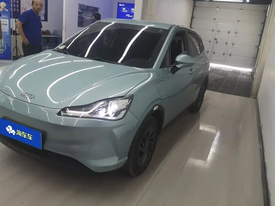 Neta V 2022