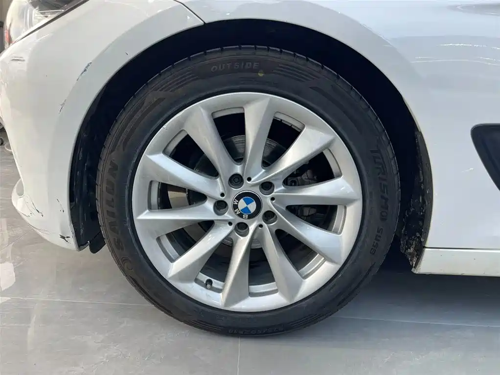 BMW 3 Series GT 2018 — фото 19