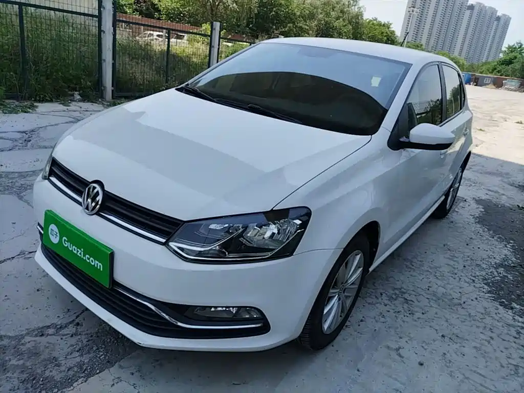 Volkswagen Polo 2016 — фото 1