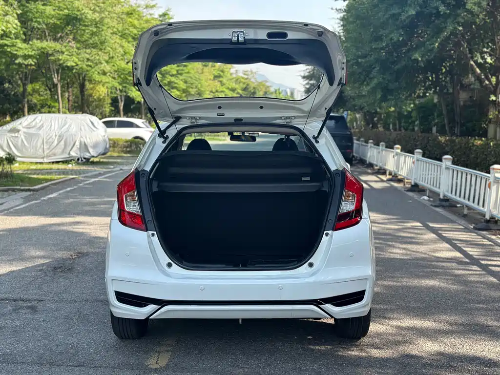 Honda Fit 2018 — фото 18