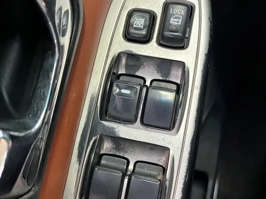 Mitsubishi Pajero 2018 — фото 17