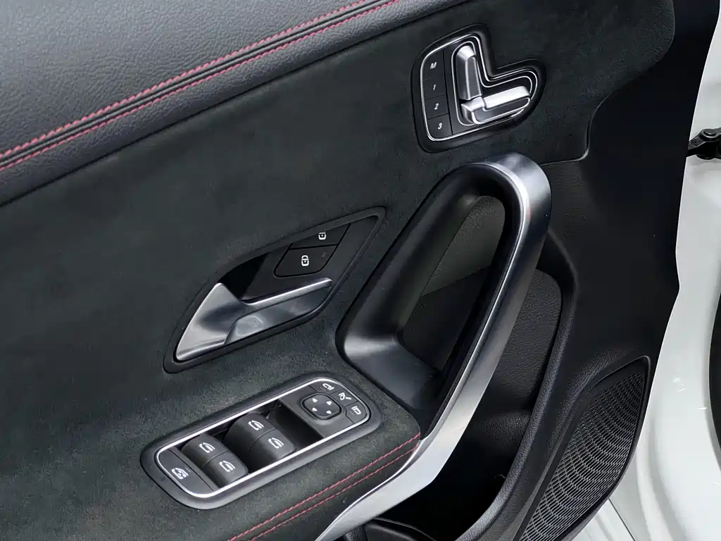 Mercedes-Benz CLA 2023 — фото 17
