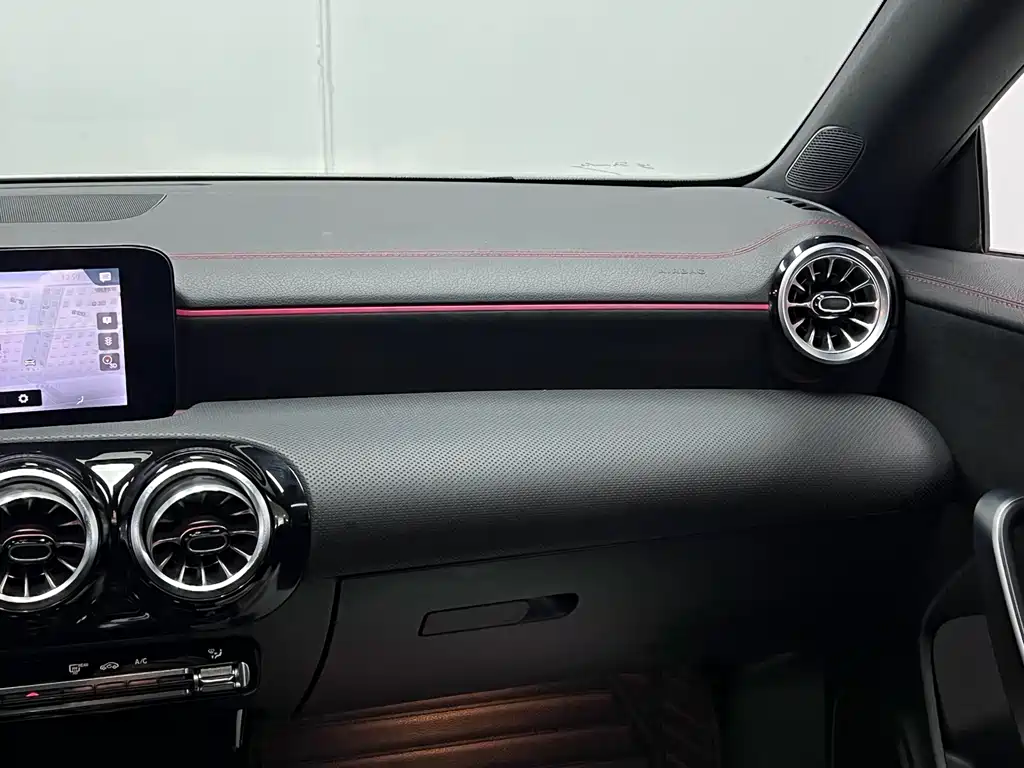 Mercedes-Benz CLA 2023 — фото 29