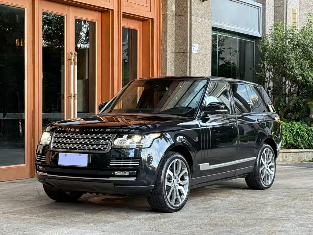 Land Rover Range Rover 2015 — фото 1