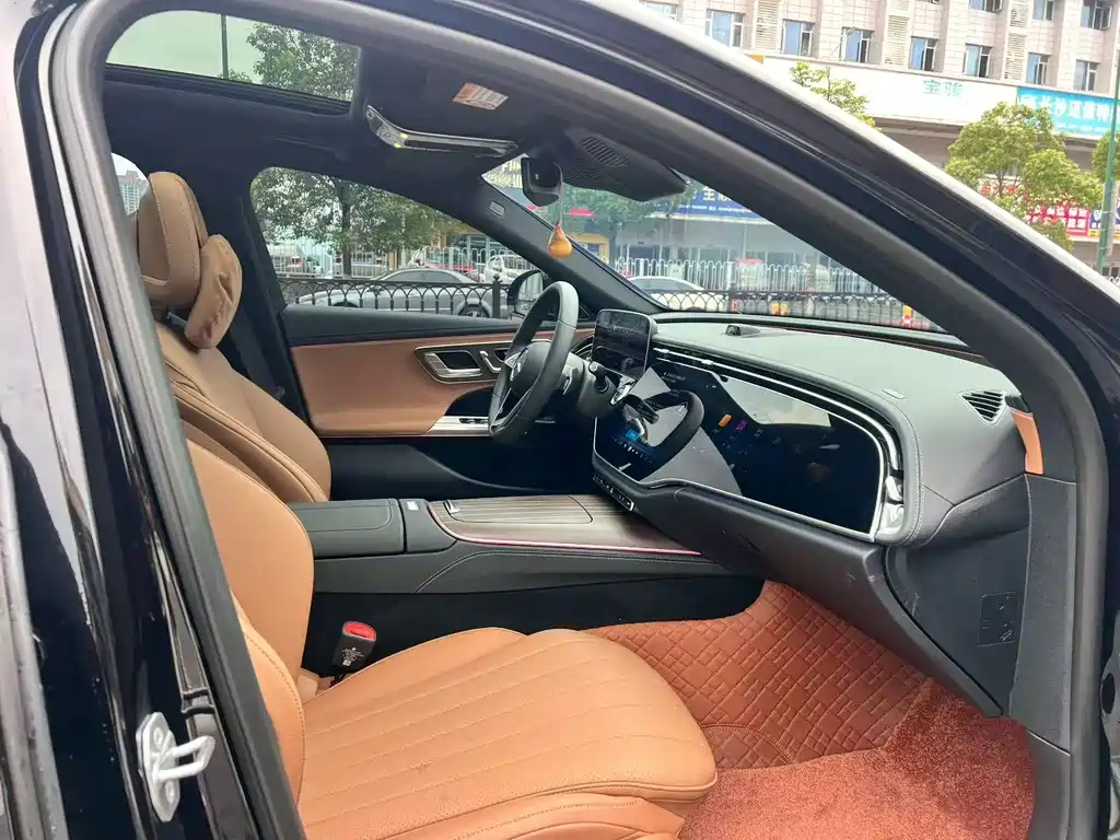 Mercedes-Benz E-Class 2025
