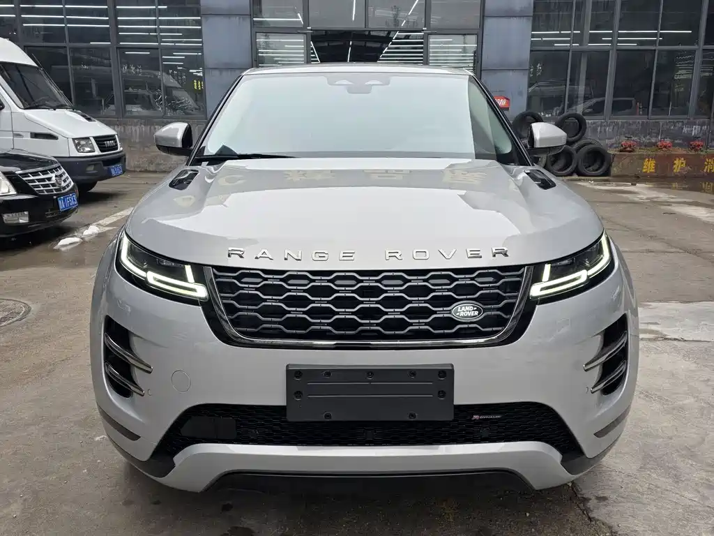 Land Rover Evoque 2023 — фото 2