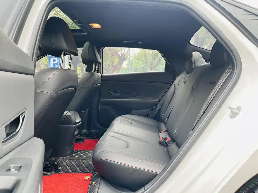 Hyundai Elantra 2021