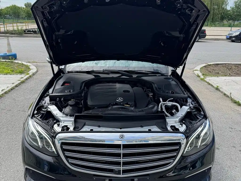 Mercedes-Benz E-Class 2020 — фото 9