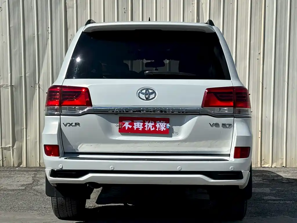 Toyota Land Cruiser 2010 — фото 8