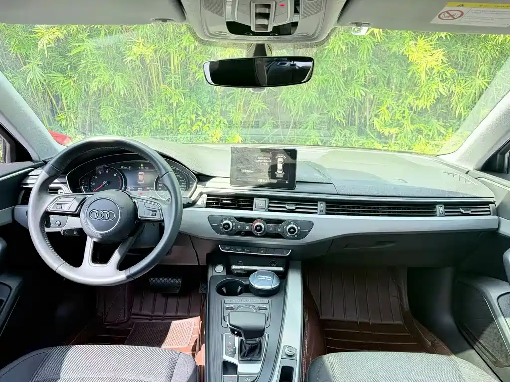 Audi A4L 2020