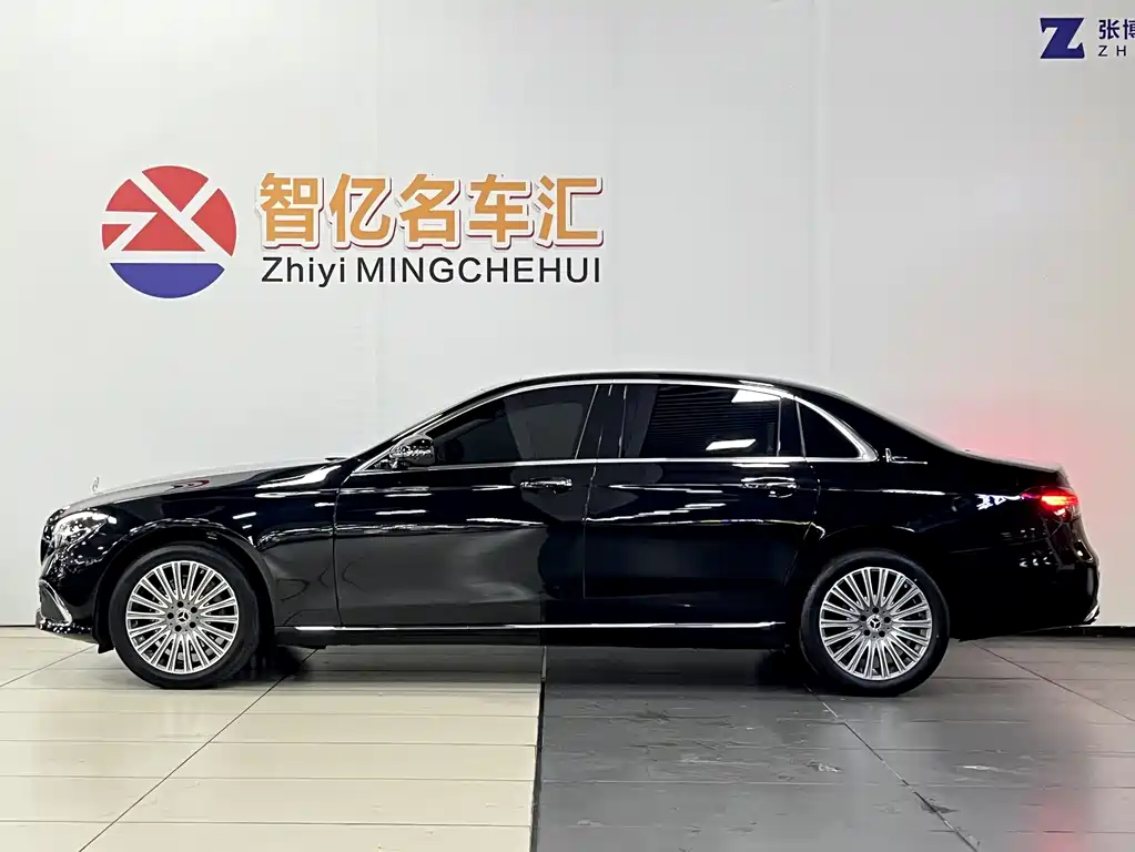 Mercedes-Benz E-Class 2022