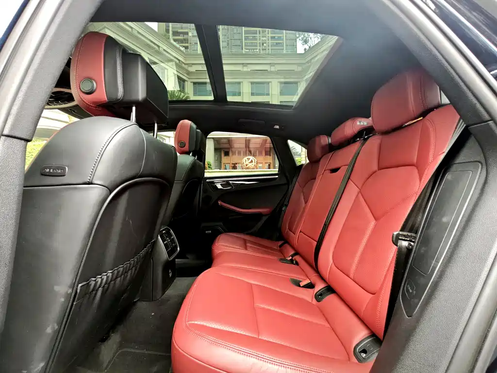 Porsche Macan 2022 — фото 23