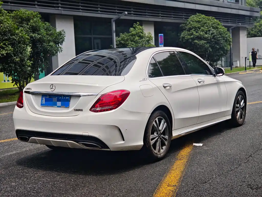 Mercedes-Benz C-Class 2018
