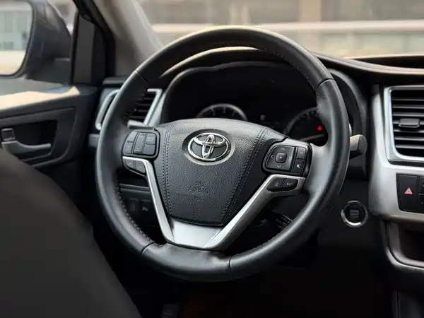 Toyota Highlander 2022