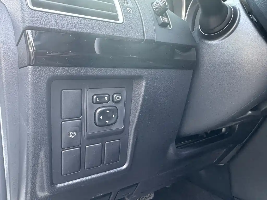 Toyota Prado 2017 — фото 13