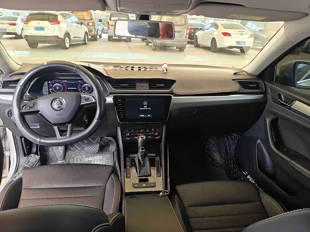 Skoda Superb 2021