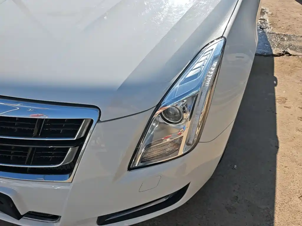Cadillac XTS 2017 — фото 18