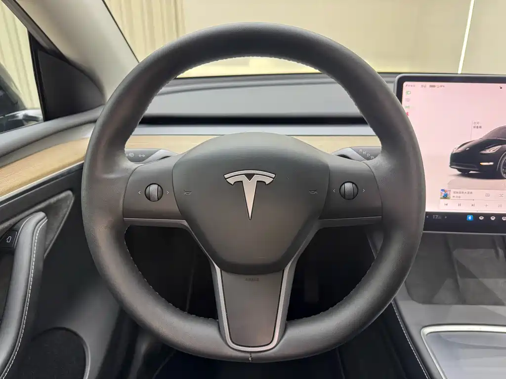 Tesla Model Y 2022 — фото 21