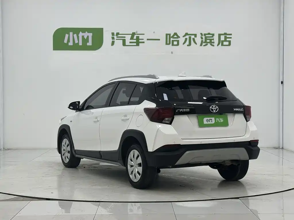 Toyota Yaris L 2021