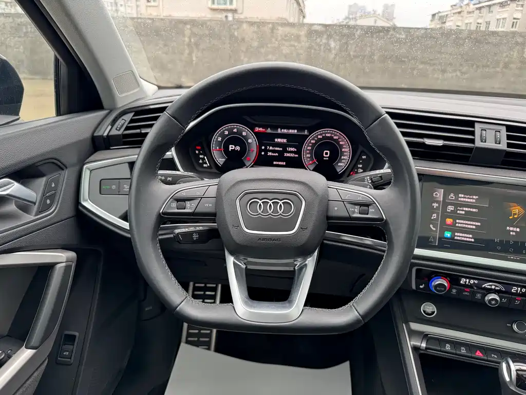 Audi Q3 2023 — фото 15