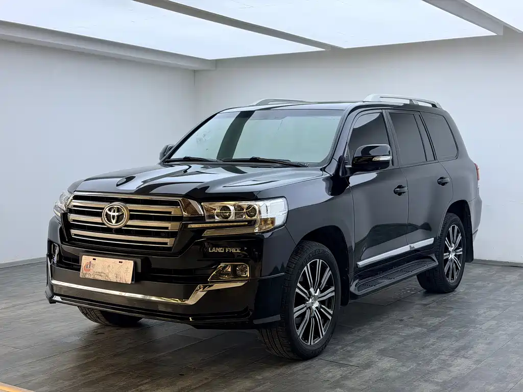 Toyota Land Cruiser 2019 — фото 1