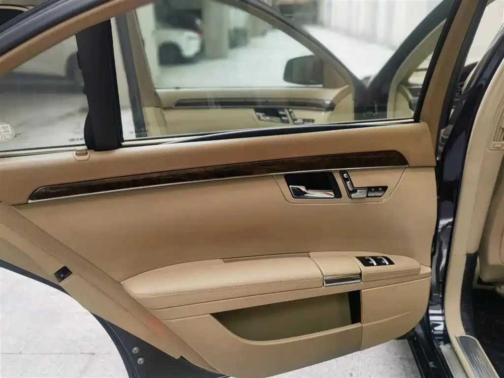 Mercedes-Benz S-Class 2010 — фото 12