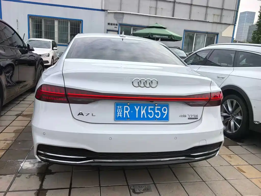 Audi A7L 2023 — фото 6