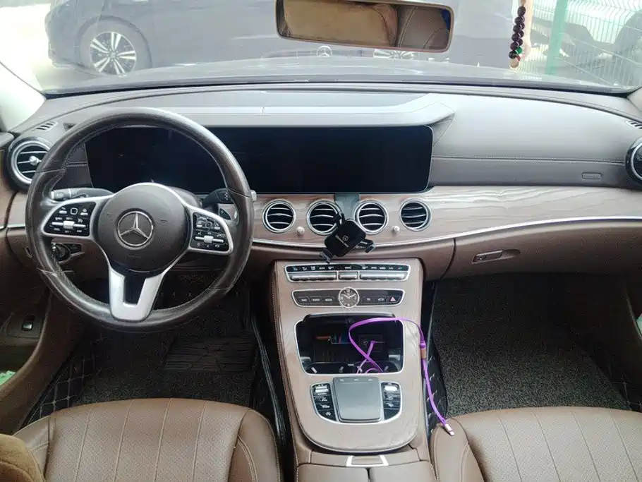 Mercedes-Benz E-Class 2020 — фото 12