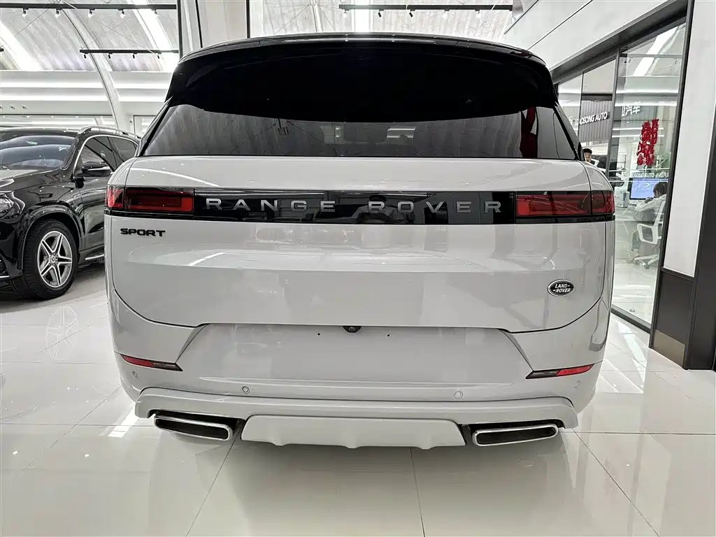 Land Rover Sport 2023 — фото 19