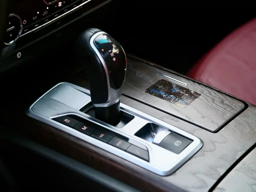 Maserati Ghibli 2015 — фото 10