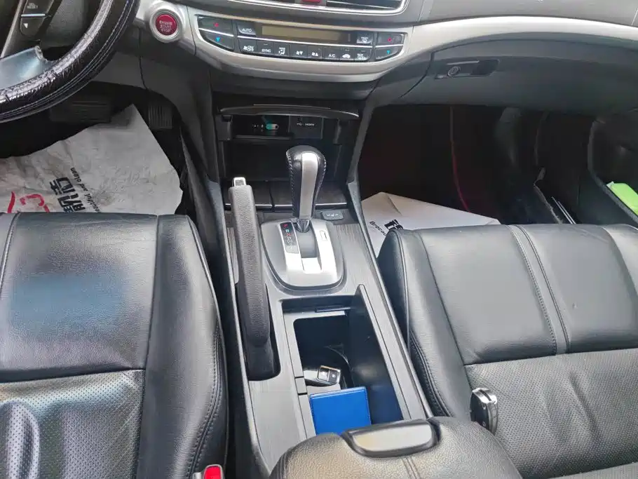 Honda Crosstour 2016 — фото 16