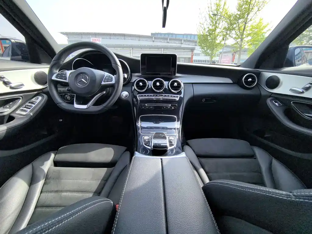 Mercedes-Benz C-Class 2018 — фото 10
