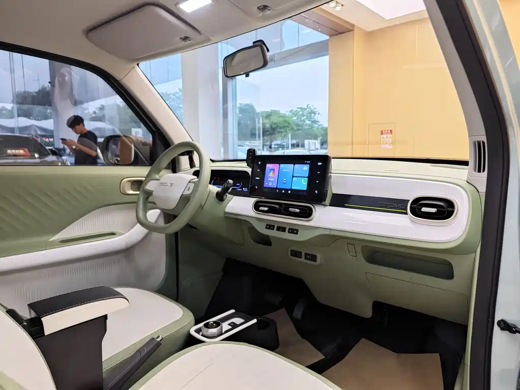 Geely Galaxy Panda 2026 — фото 30