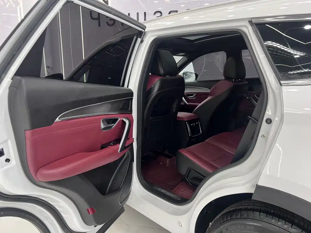 Jetour X70 PLUS 2022 — фото 12