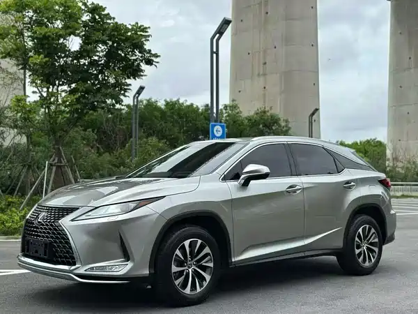 Lexus RX 2022