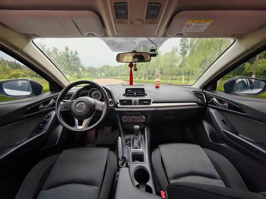 Mazda 3 Axela 2016 — фото 9