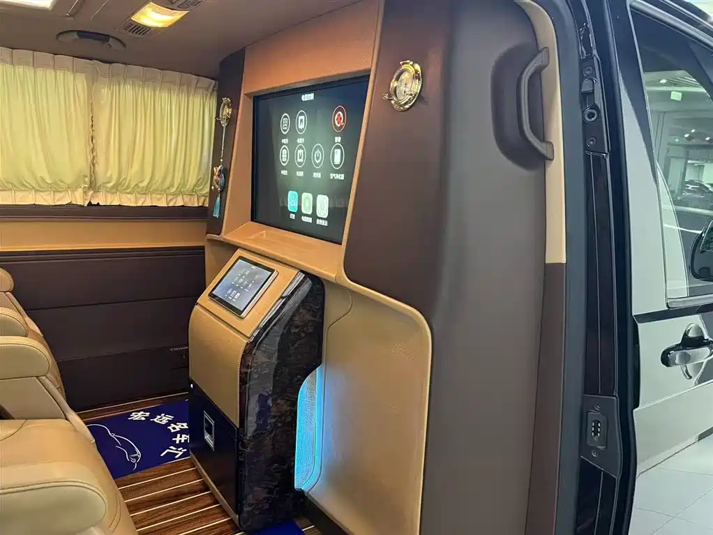 Volkswagen Caravelle 2018