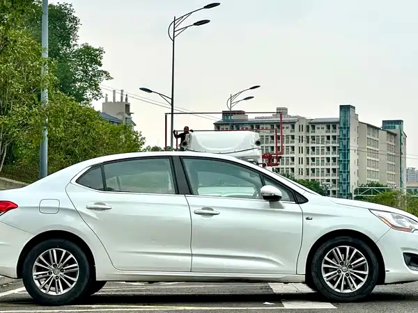 Citroën C4L 2014