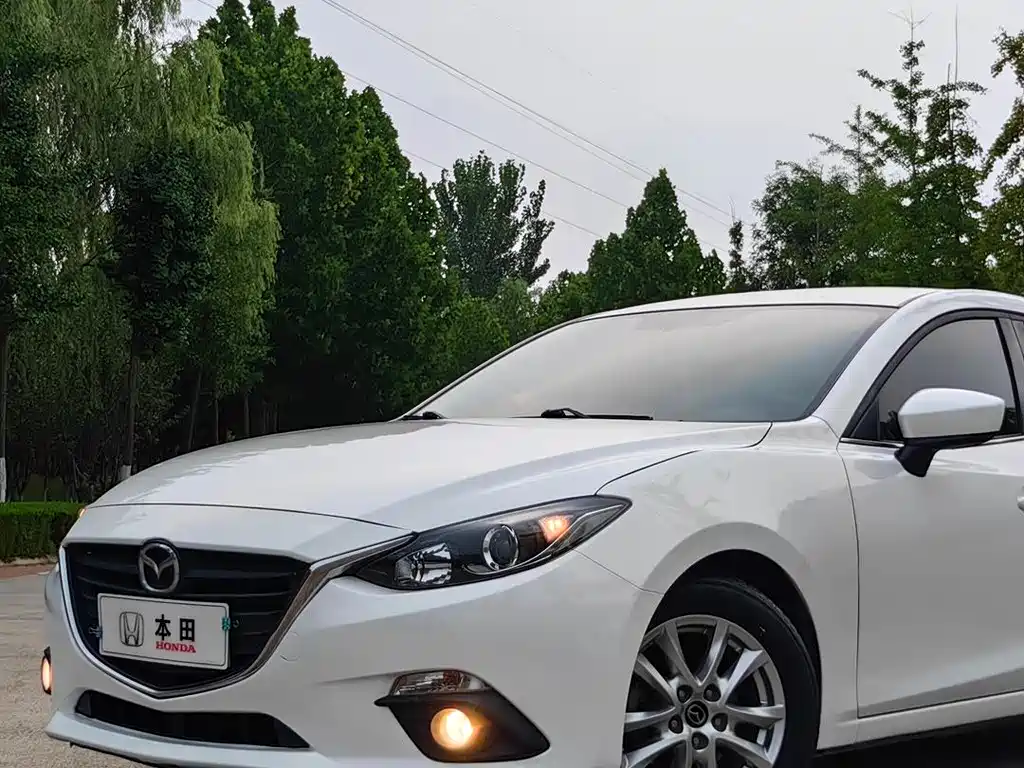 Mazda 3 Axela 2016 — фото 4