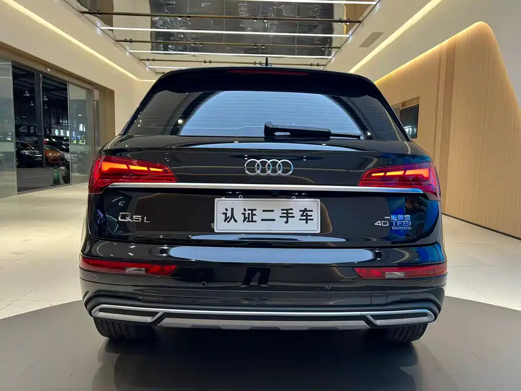 Audi Q5L 2022 — фото 16