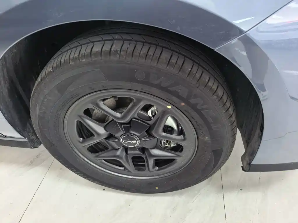 BYD Seal 05 DM-i 2026 — фото 4