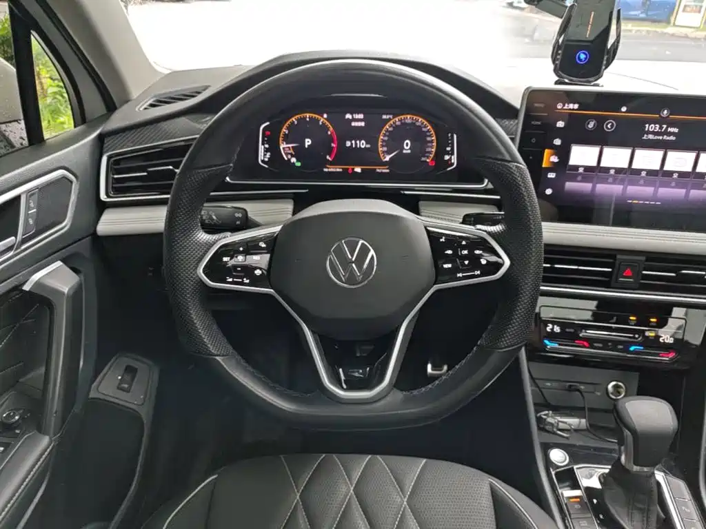 Volkswagen Tiguan L 2022 — фото 11