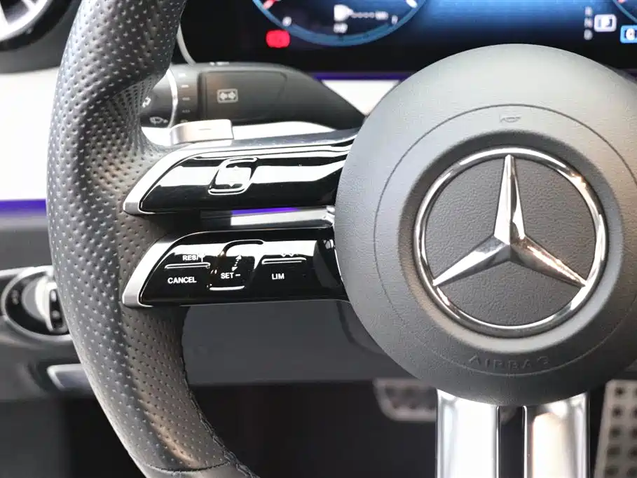 Mercedes-Benz E-Class 2022 — фото 17