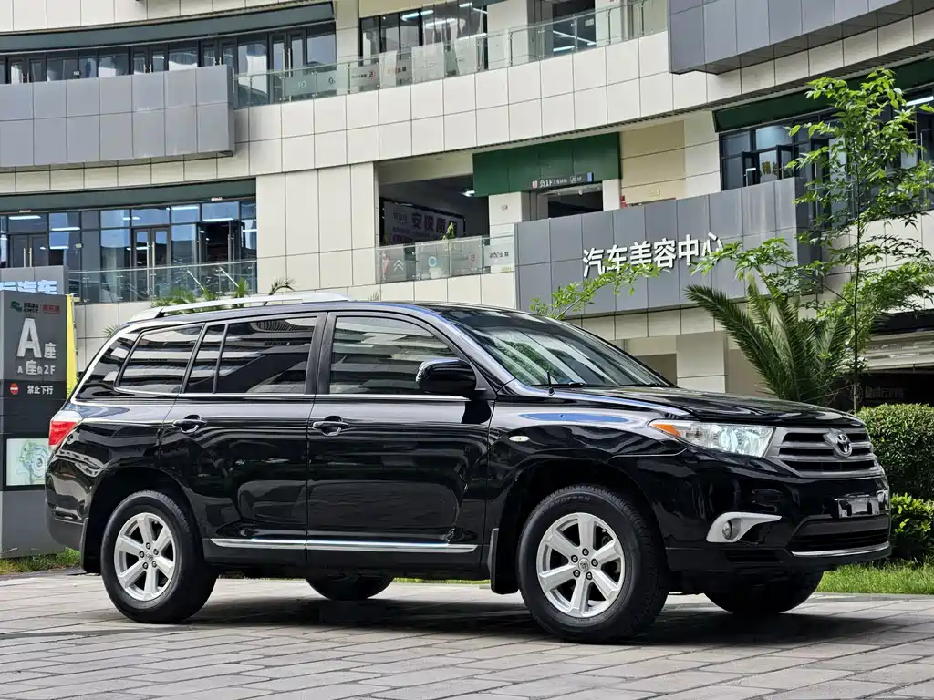 Toyota Highlander 2012 — фото 3
