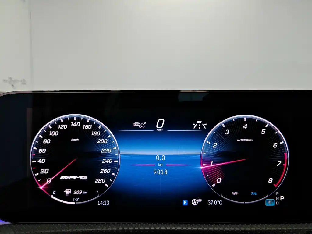 Mercedes-Benz A-Class AMG 2025 — фото 8