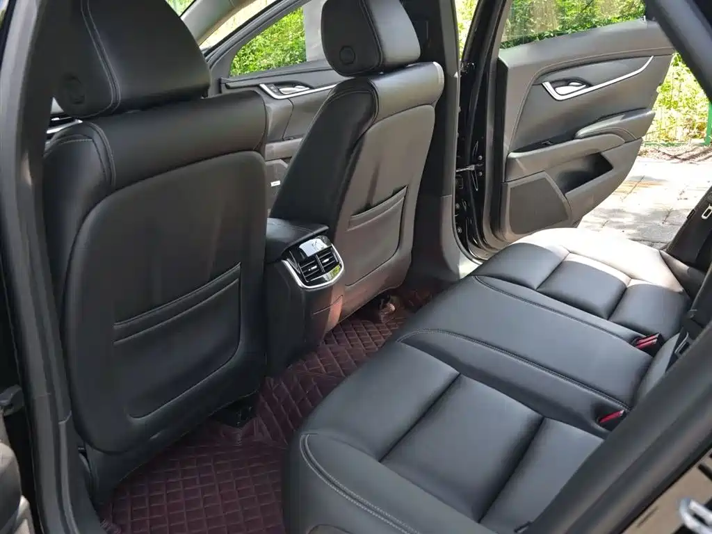 Cadillac XTS 2019 — фото 14