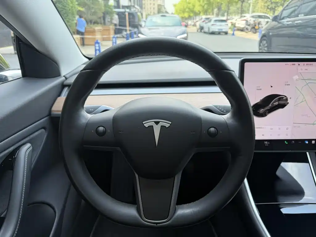 Tesla Model 3 2019 — фото 12