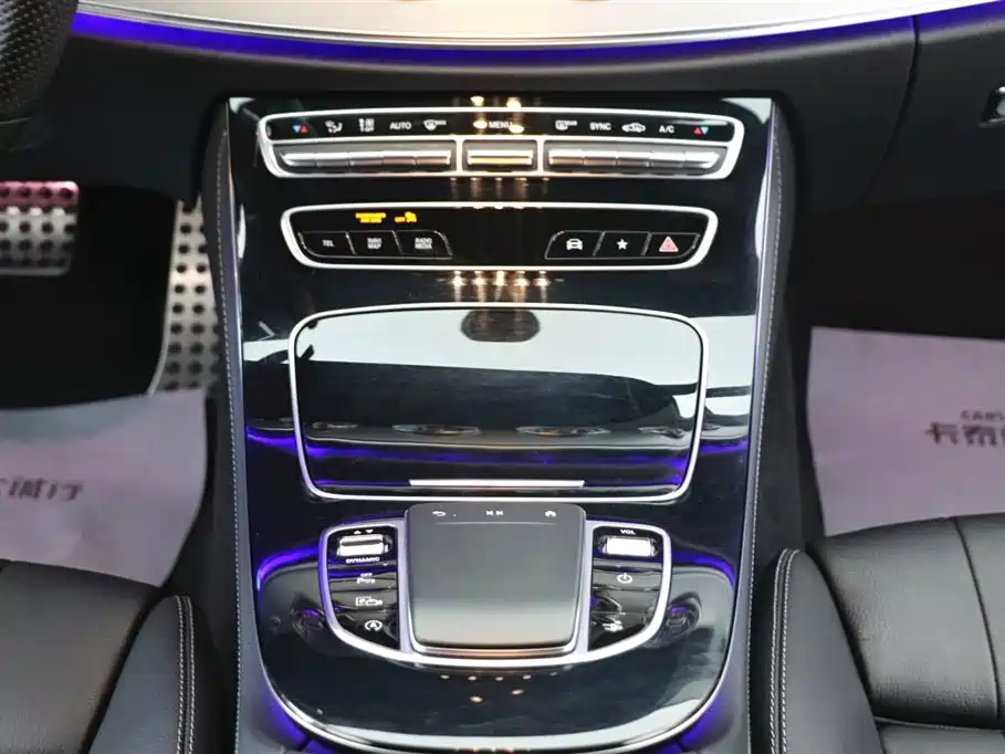 Mercedes-Benz E-Class 2022 — фото 20