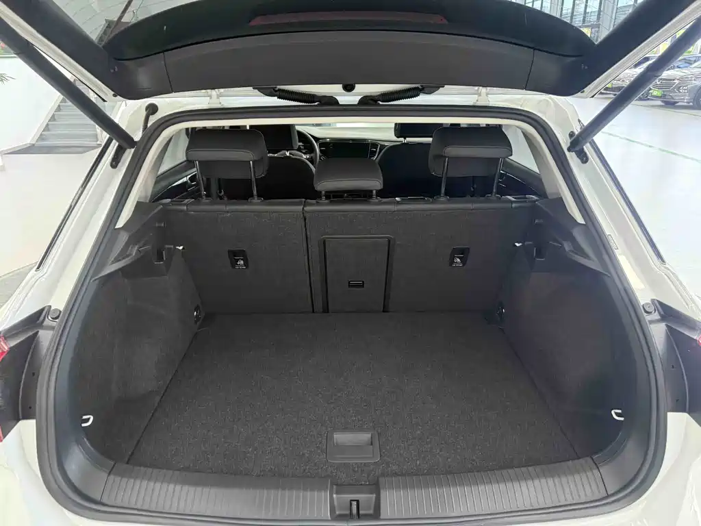Volkswagen T-Roc 2021 — фото 18